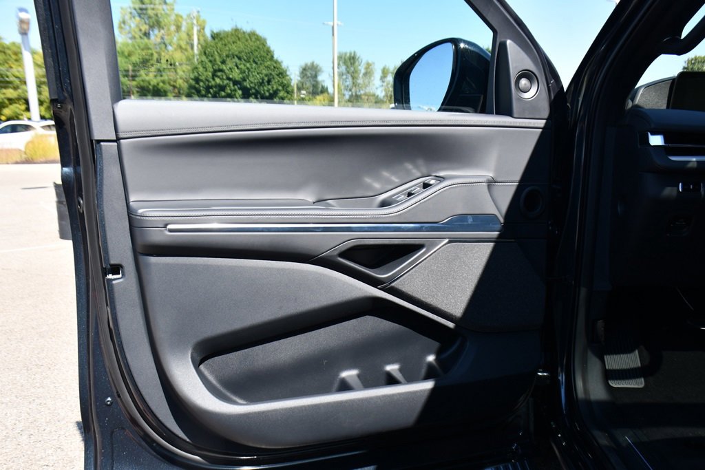 New 2025 Lincoln Navigator Reserve w/ Jet Appearance Package image 27
