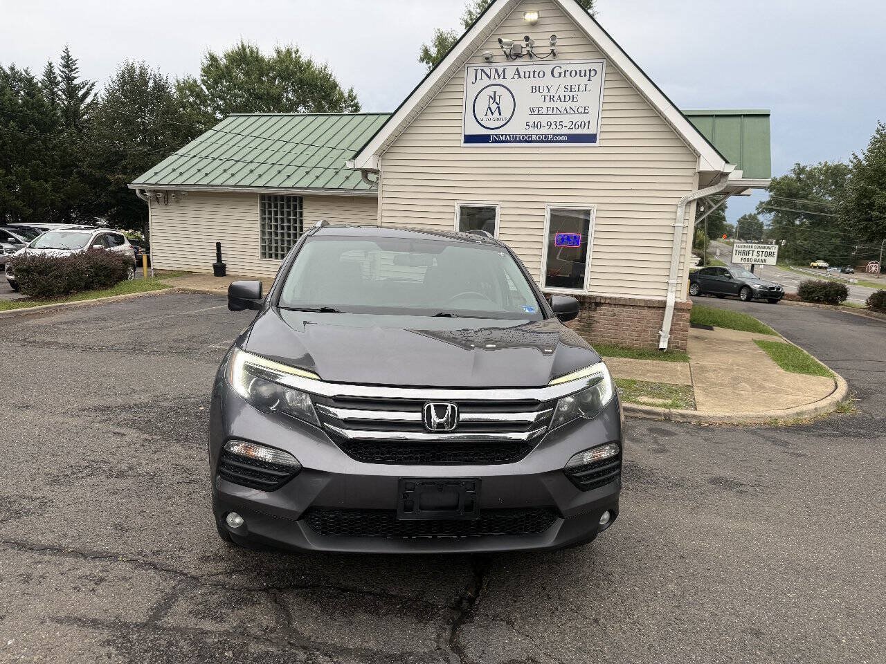 Used 2017 Honda Pilot EX-L image 2