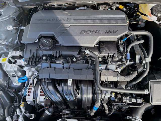 Certified 2026 Hyundai Elantra SE FWD image 31