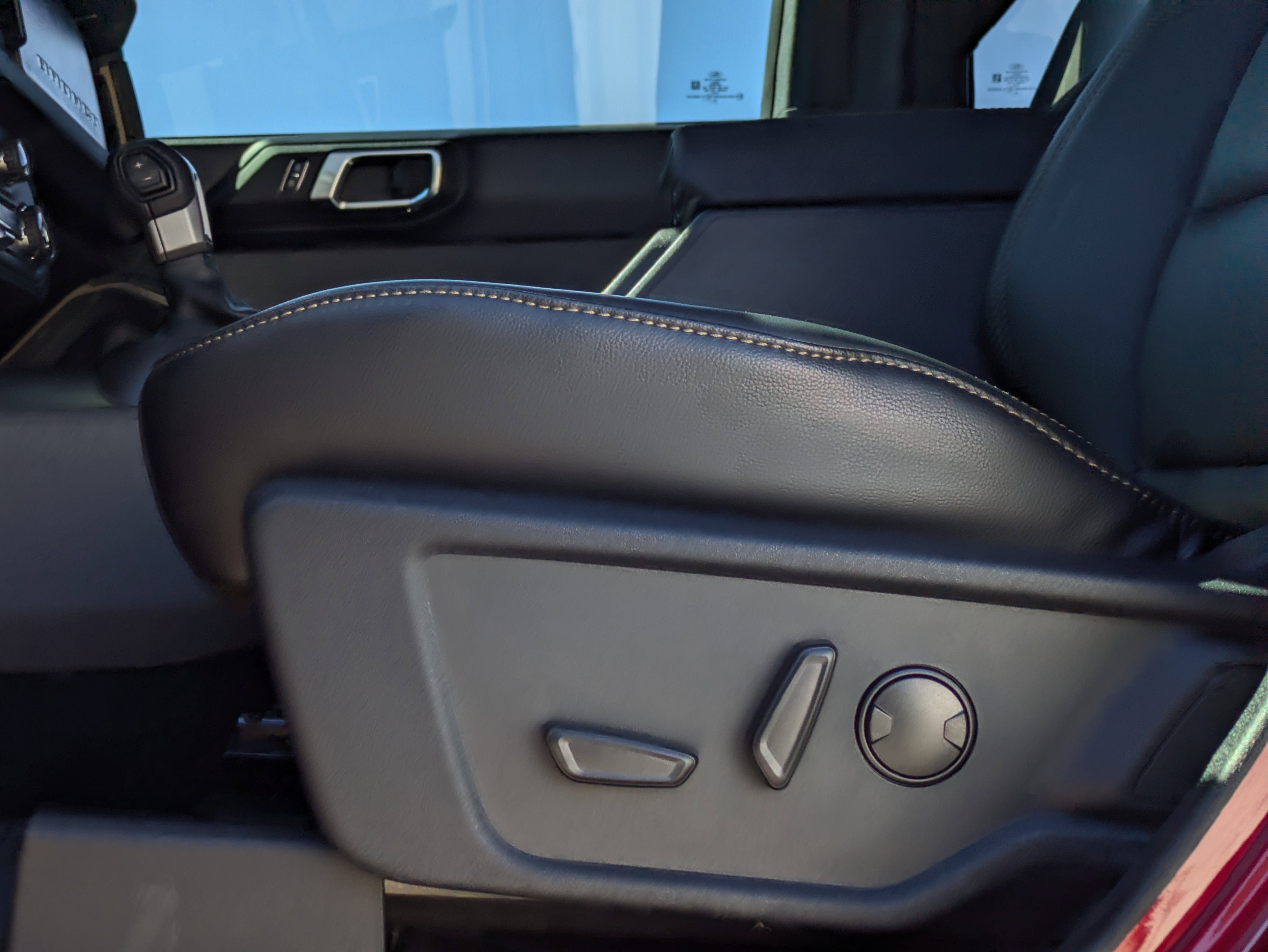 New 2025 Ford Bronco Badlands image 39