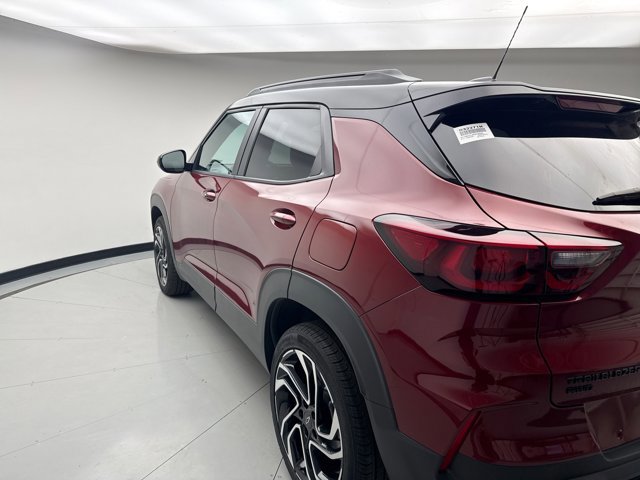 Used 2025 Chevrolet TrailBlazer RS w/ Driver Confidence Package image 3