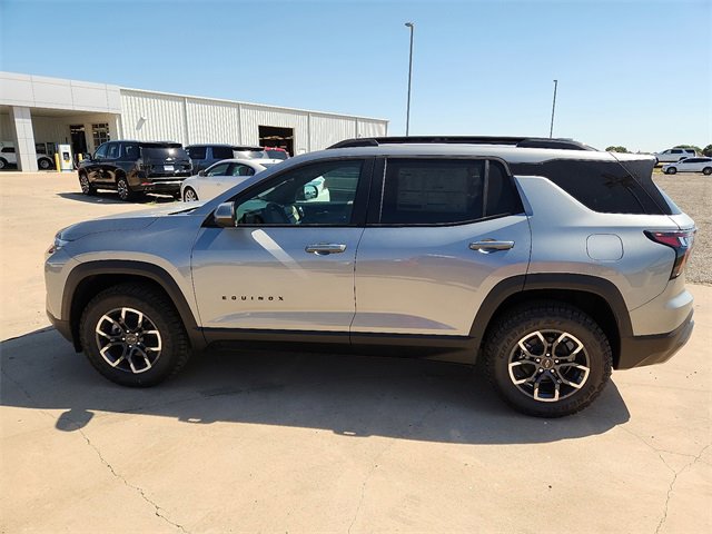 New 2026 Chevrolet Equinox ACTIV image 2