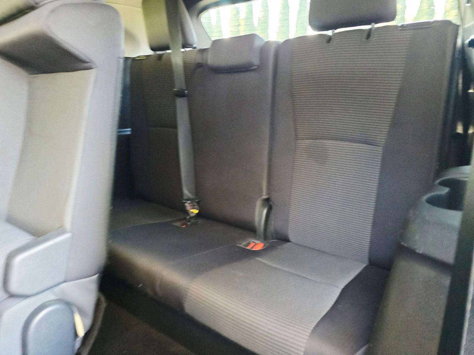 Used 2020 Toyota Highlander LE FWD image 43