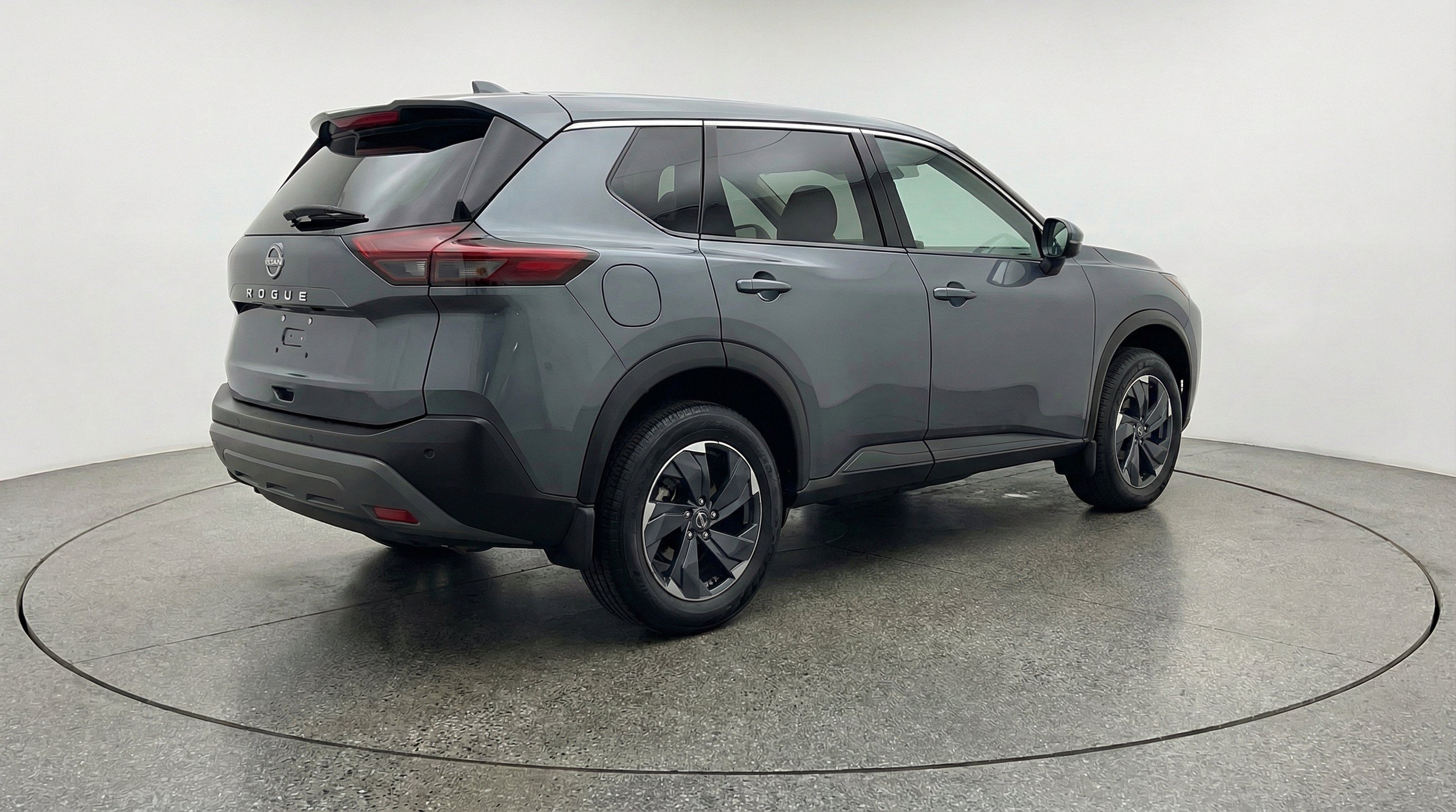 Used 2025 Nissan Rogue SV FWD image 9