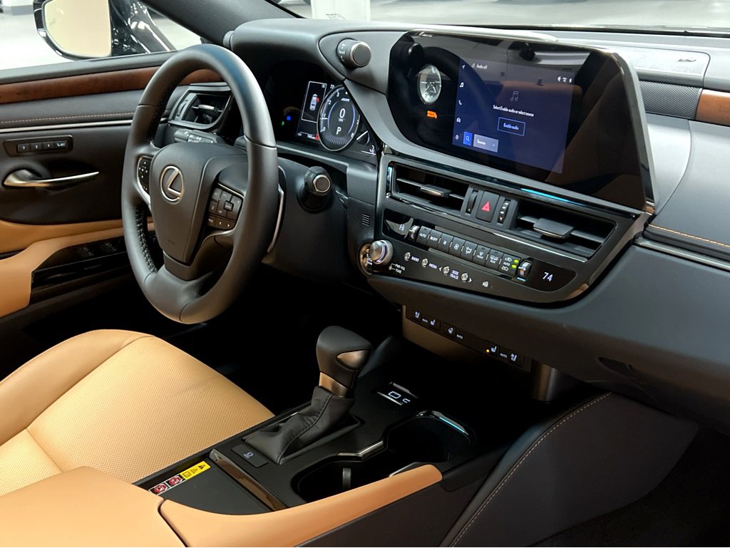 New 2025 Lexus ES 350 w/ Premium Package image 28