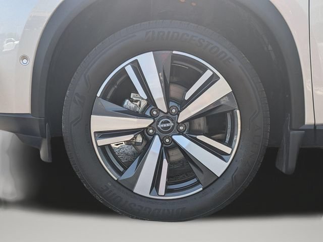 Certified 2023 Nissan Rogue Platinum w/ Platinum Premium Package AWD/4WD image 11