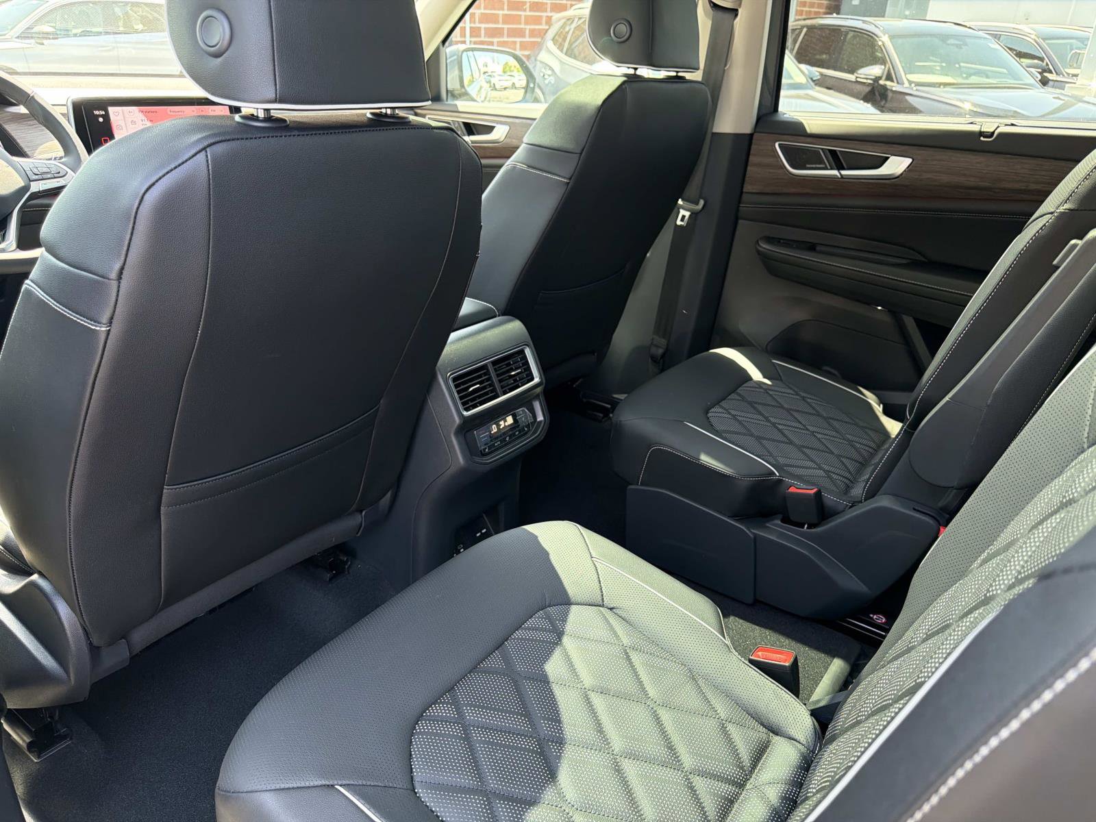New 2026 Volkswagen Atlas SEL Premium R-Line AWD/4WD image 9