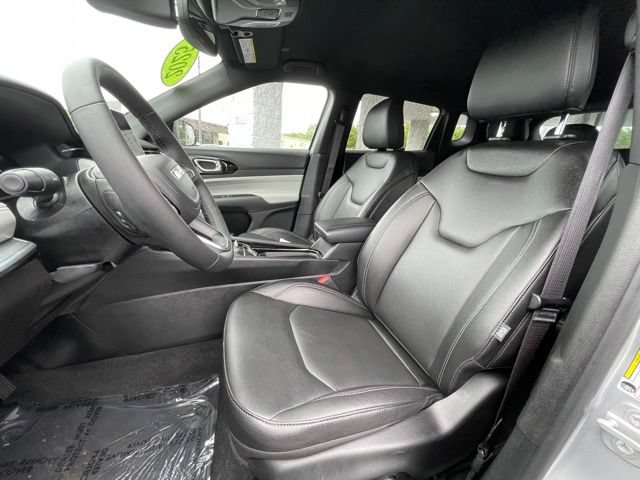 Used 2025 Jeep Compass Limited AWD/4WD image 21