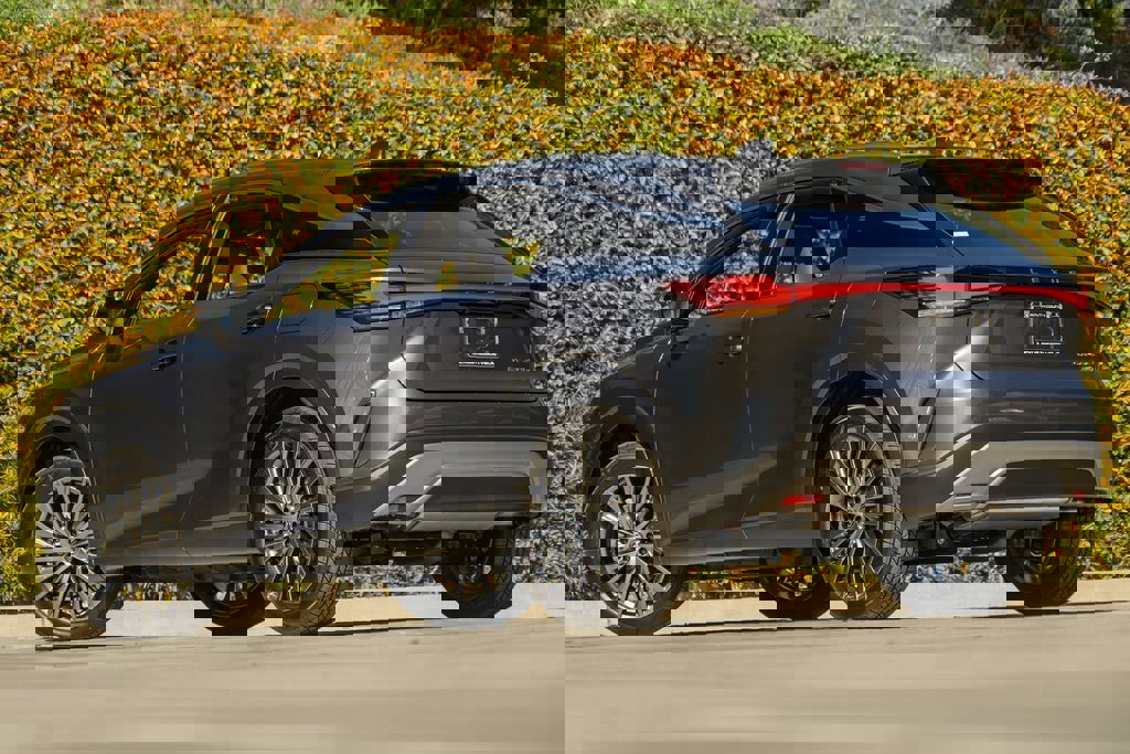 New 2026 Lexus RX 450h Luxury image 2