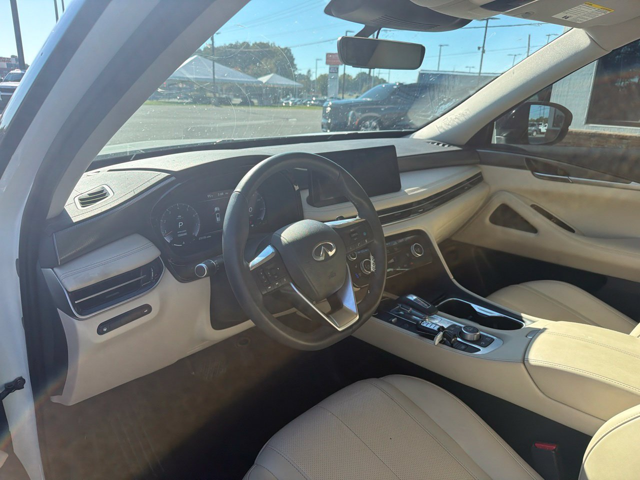 Used 2024 INFINITI QX60 Luxe FWD image 4