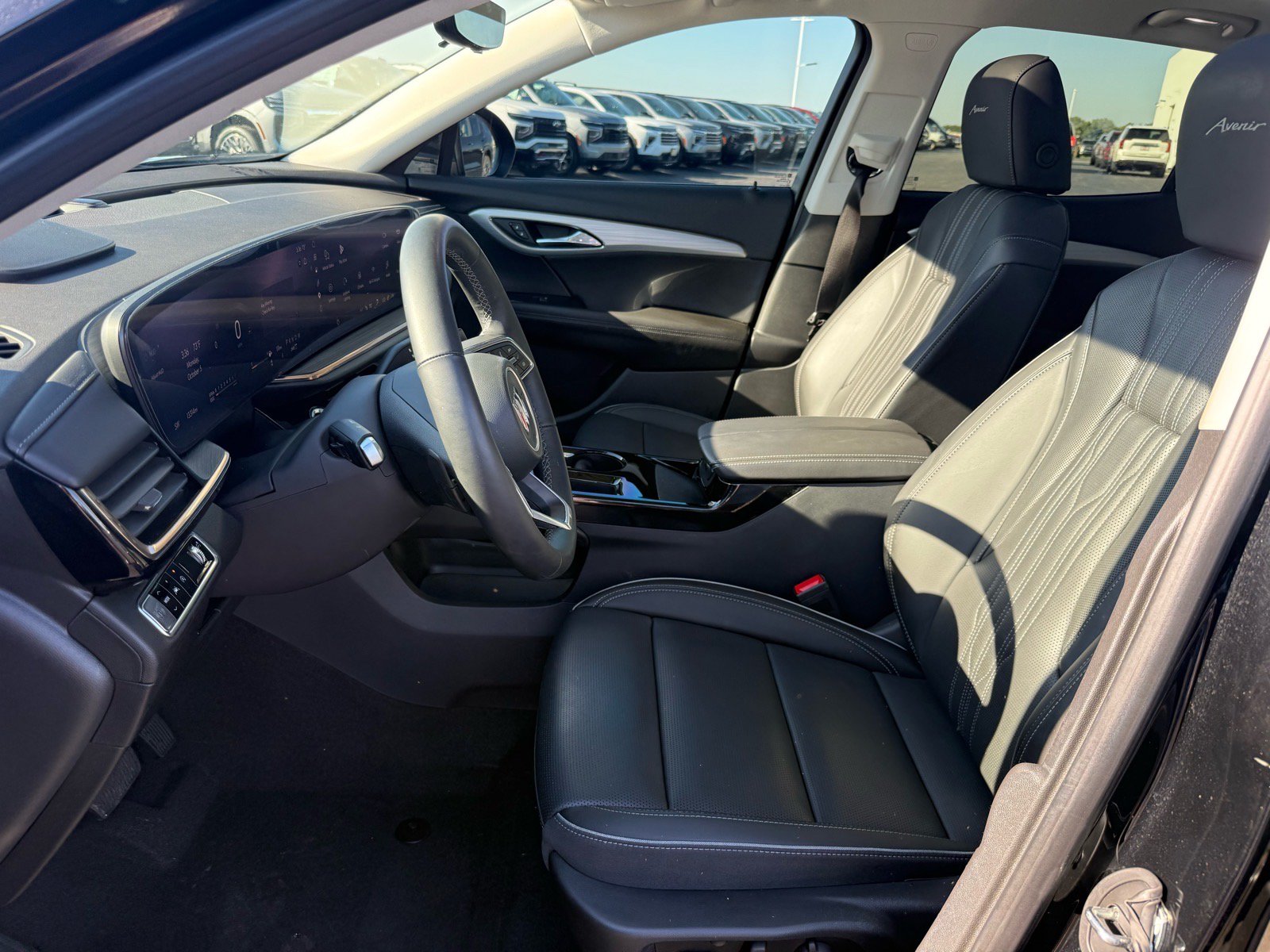 Used 2025 Buick Envision Avenir AWD/4WD image 15