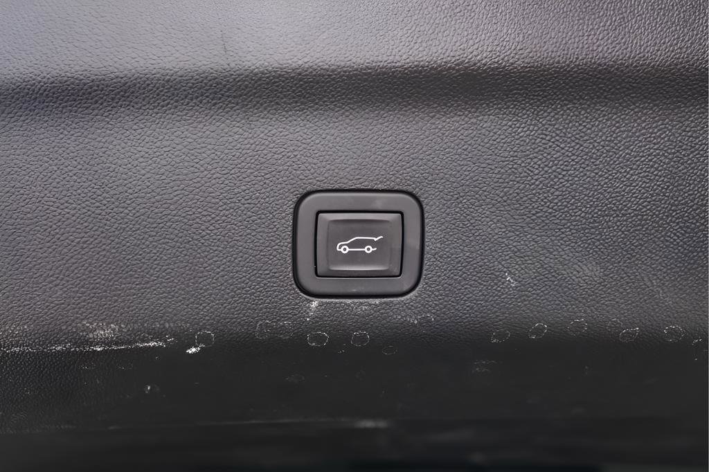 Used 2025 Chevrolet Tahoe RST w/ Comfort Package AWD/4WD image 44