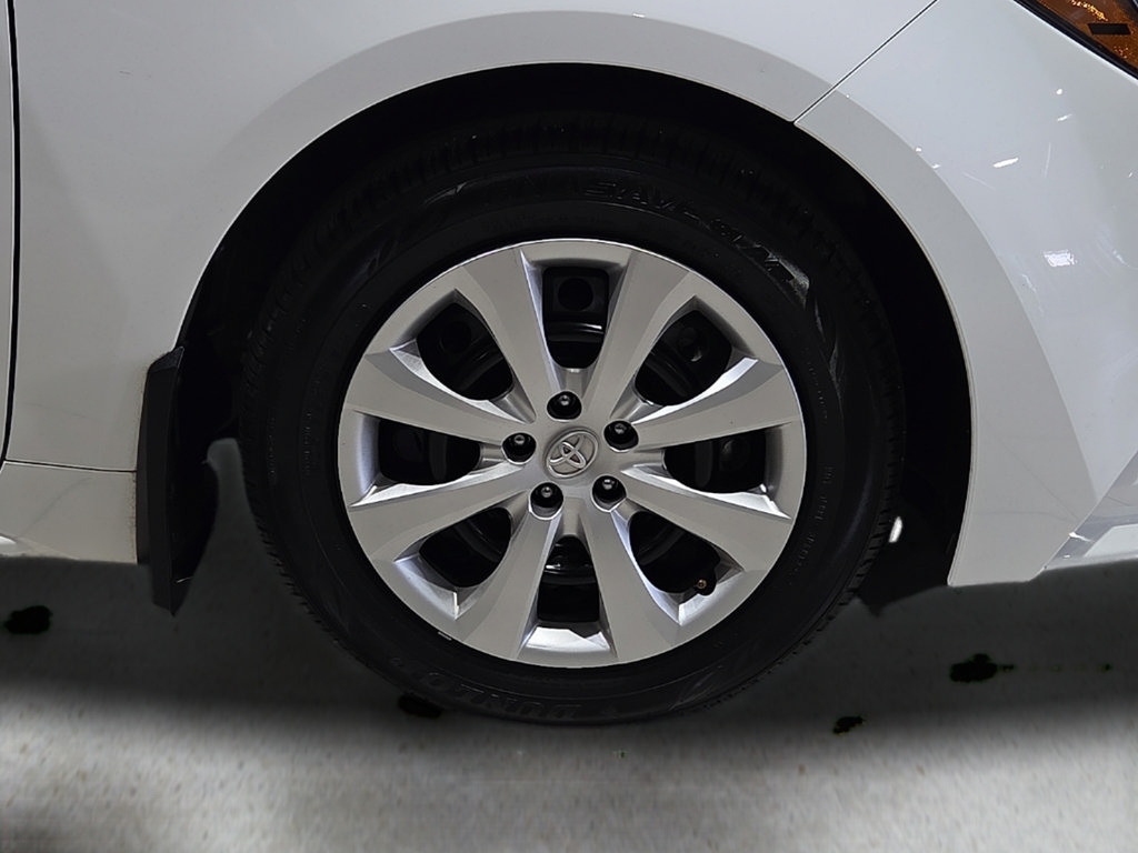Certified 2025 Toyota Corolla LE FWD image 9