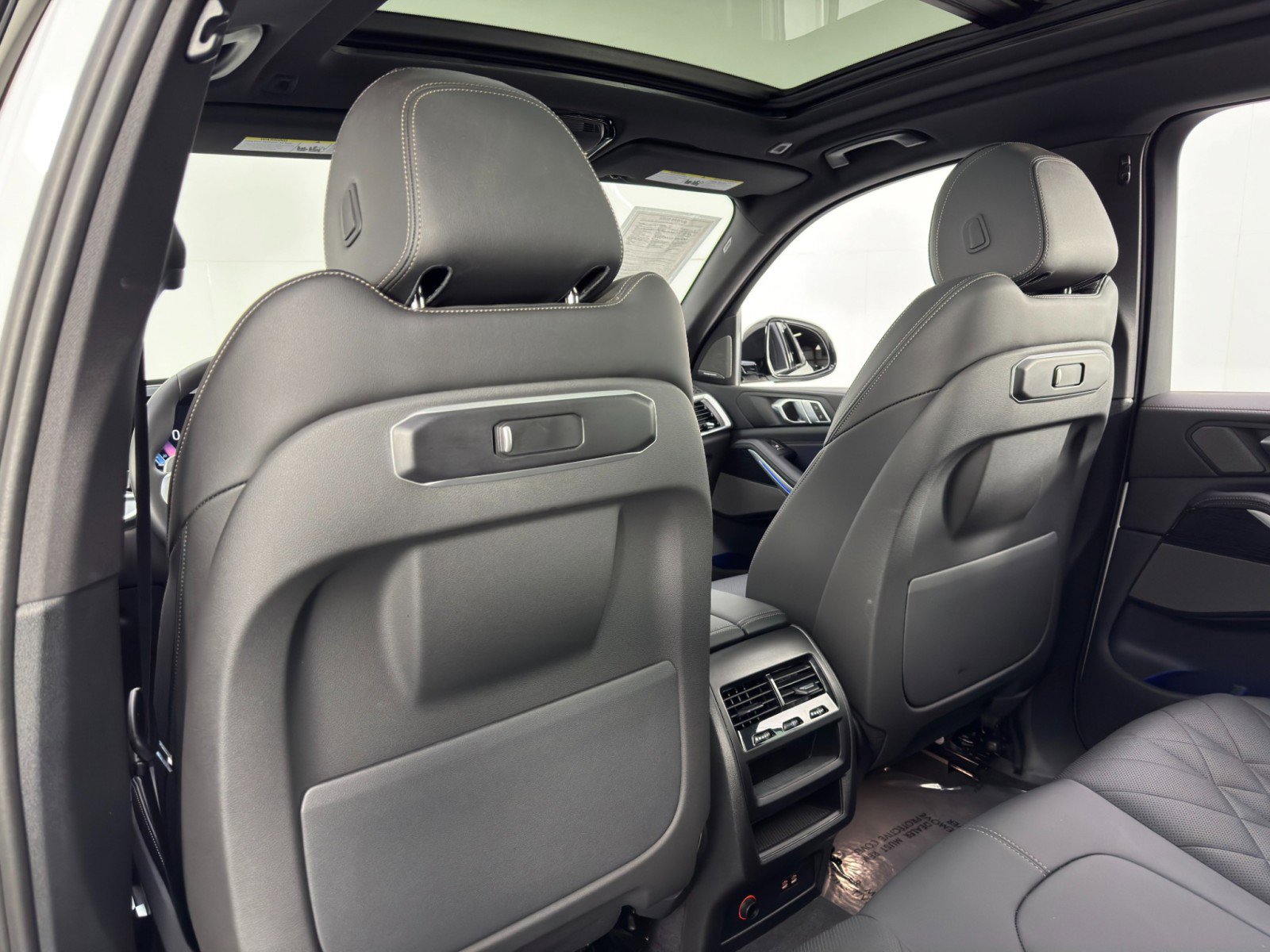 Used 2024 BMW X5 xDrive50e w/ M Sport Package image 41