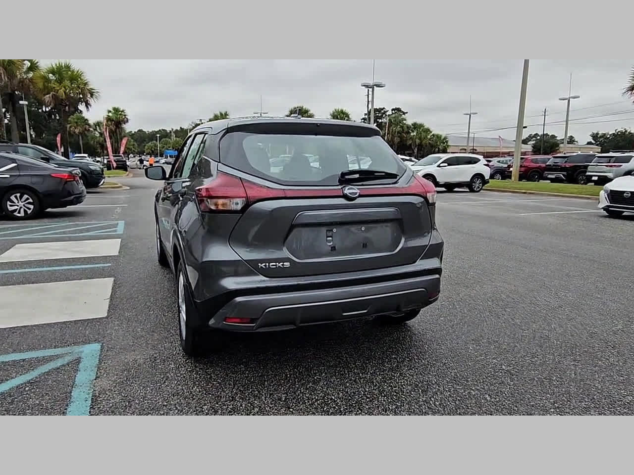 New 2025 Nissan Kicks Play S image 32