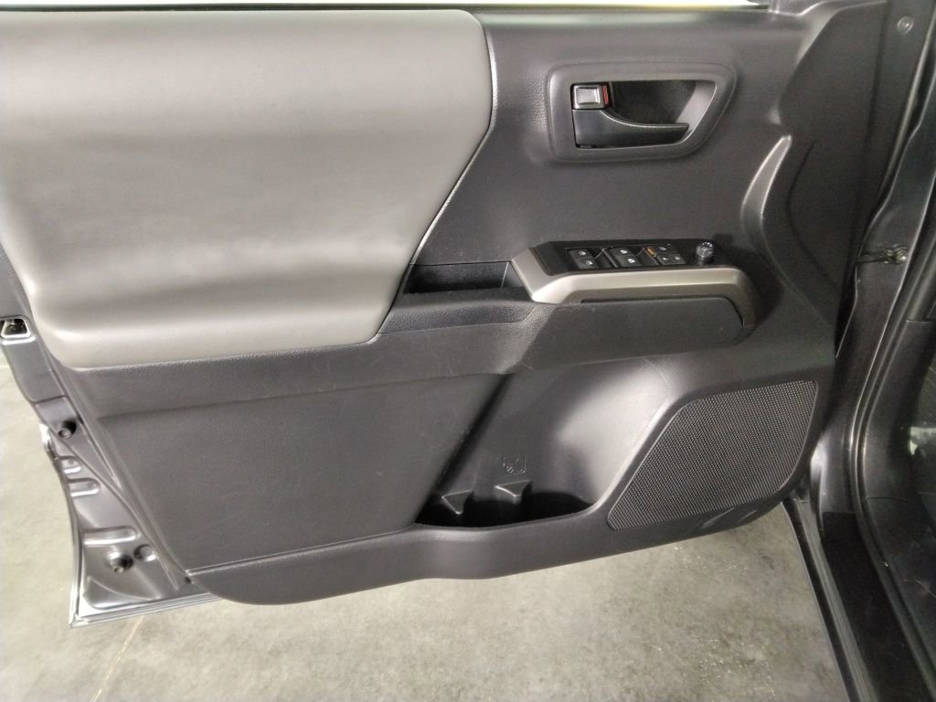 Used 2023 Toyota Tacoma SR5 w/ Technology Package image 24