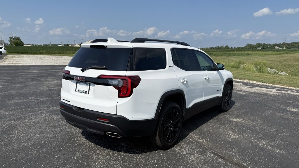 Used 2023 GMC Acadia SLT w/ Elevation Edition image 7