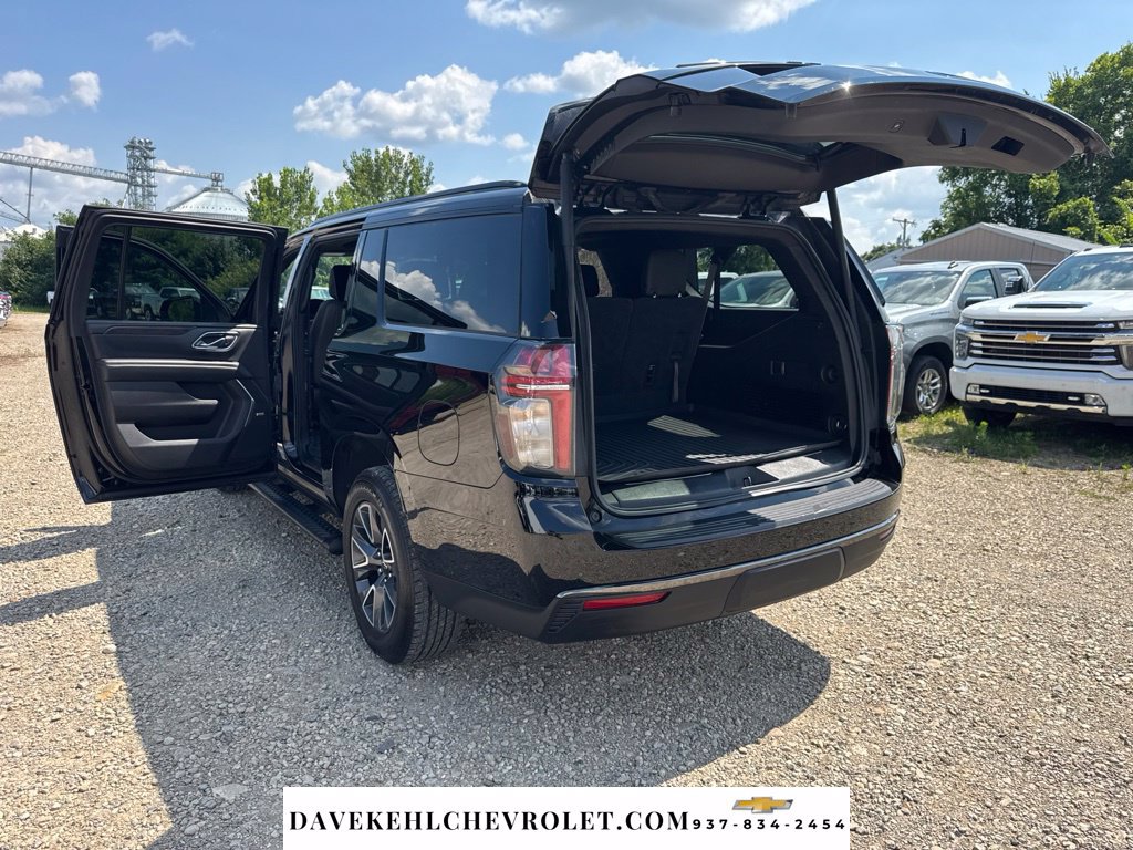 Used 2021 Chevrolet Suburban Z71 w/ Rear Media and Nav Package AWD/4WD image 12