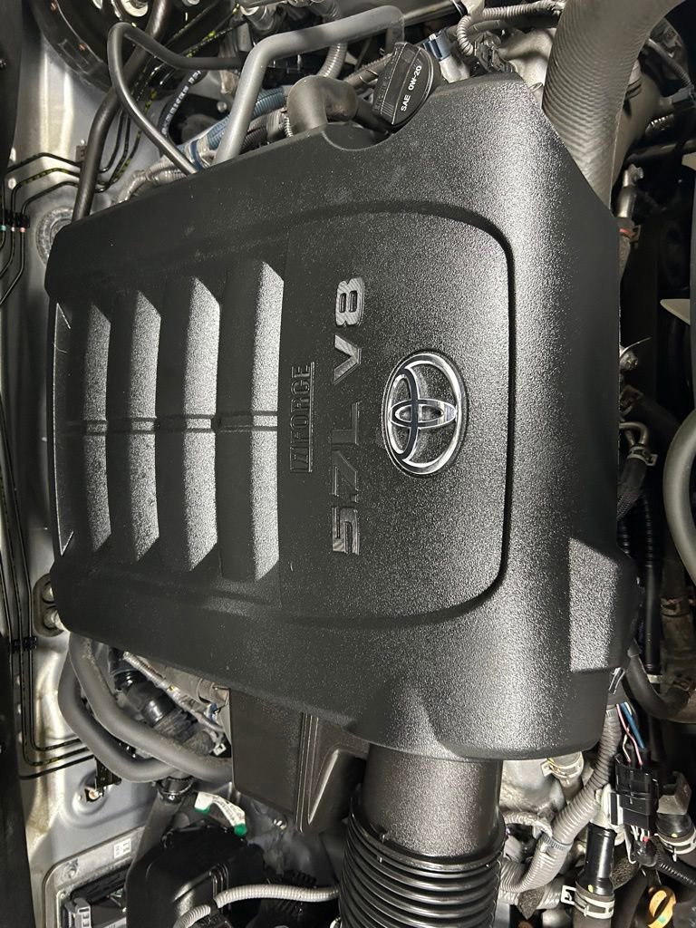 Used 2019 Toyota Tundra SR5 w/ Convenience Package AWD/4WD image 11