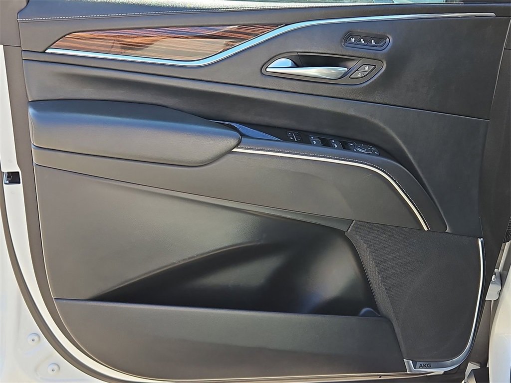 Certified 2021 Cadillac Escalade ESV Premium Luxury image 19