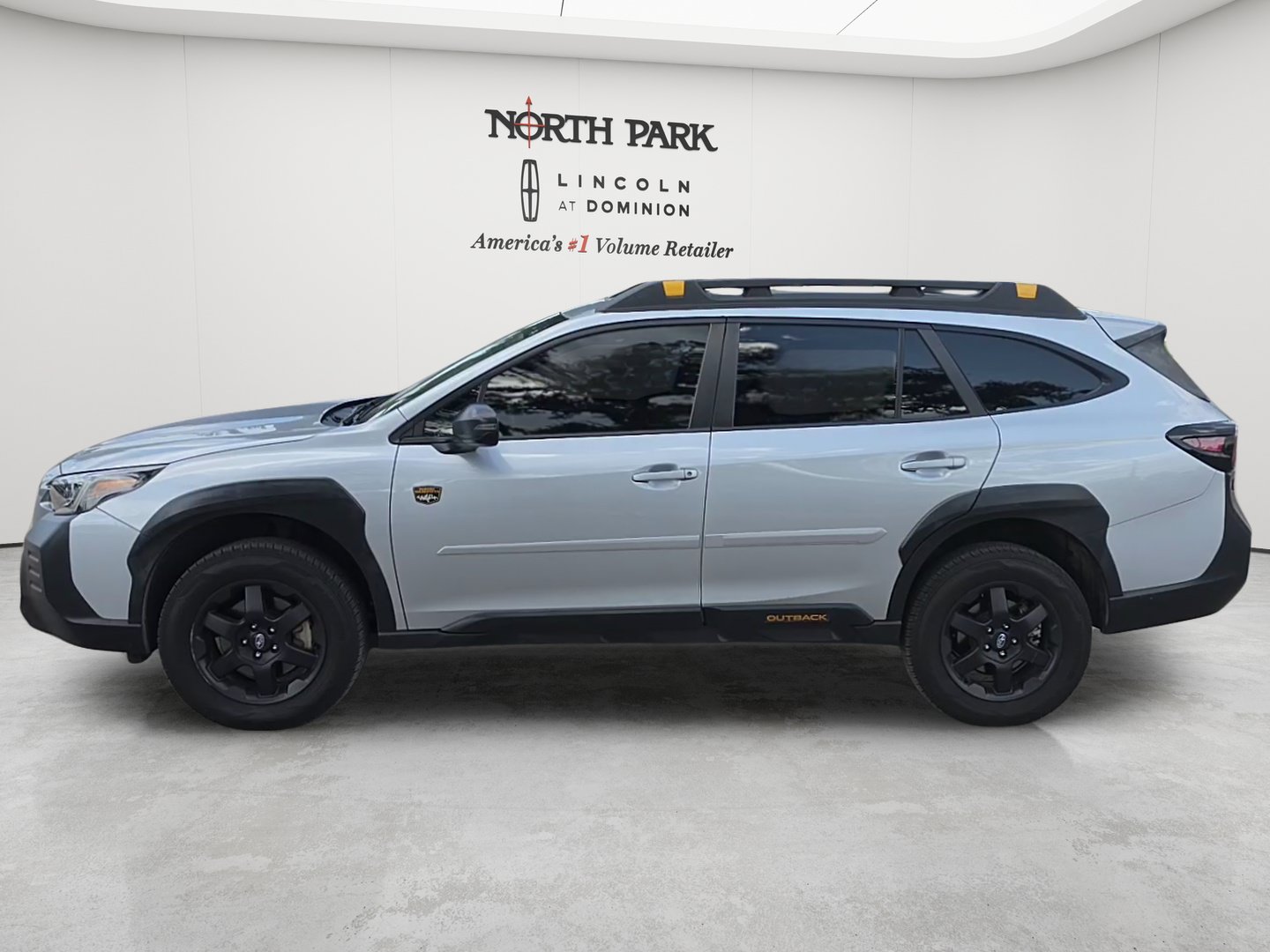 Used 2023 Subaru Outback Wilderness AWD/4WD image 2