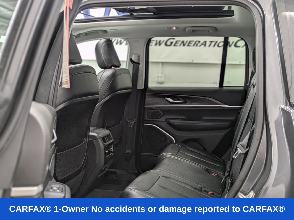 Used 2023 Jeep Grand Cherokee 4WD 4xe image 31