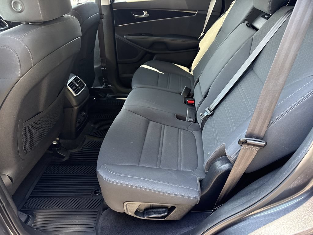 Used 2020 Kia Sorento S FWD image 20