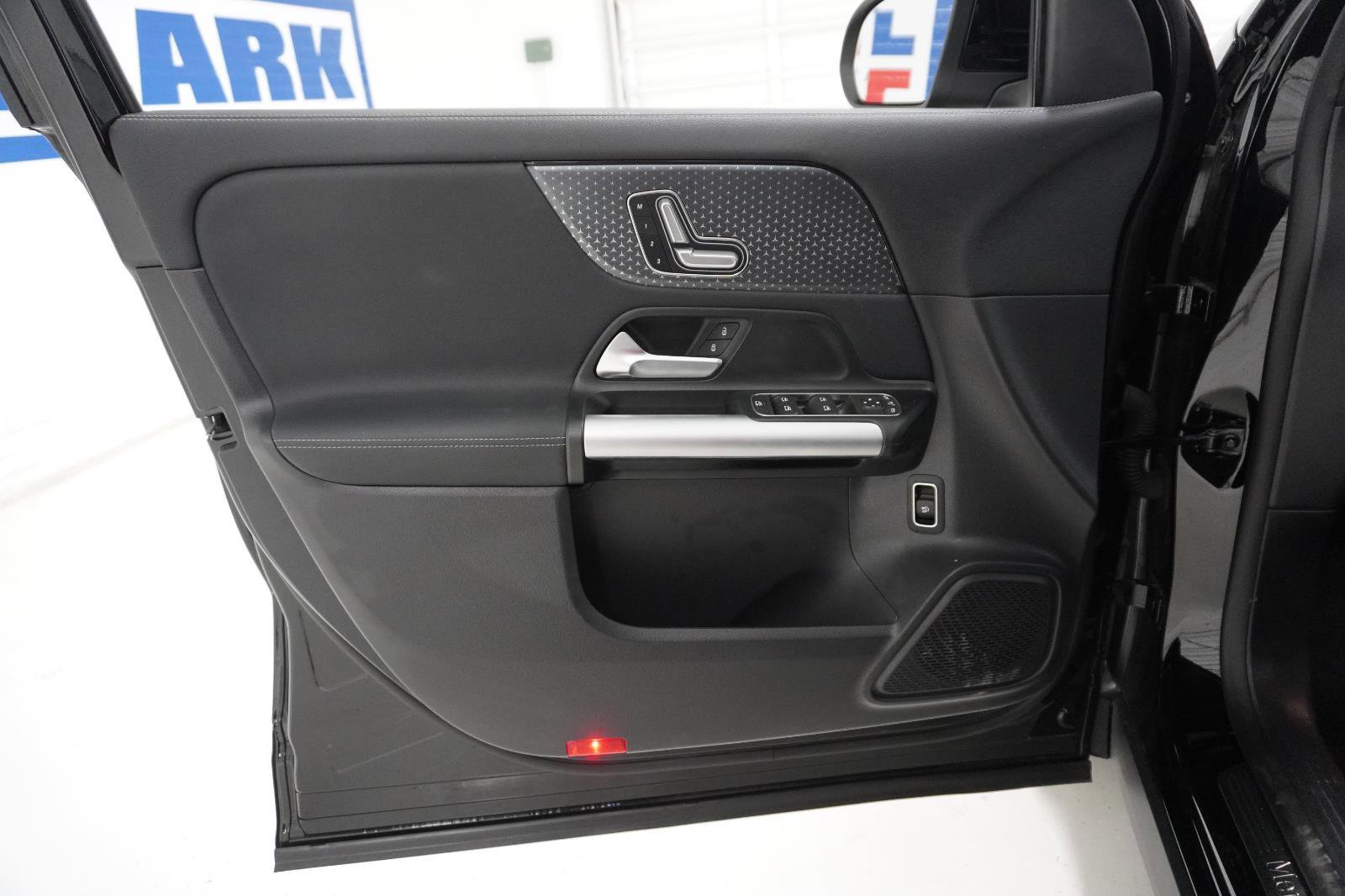 Used 2025 Mercedes-Benz GLA 250 image 12