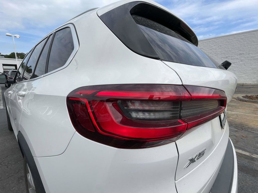 Used 2020 BMW X5 xDrive40i w/ Premium Package AWD/4WD image 13