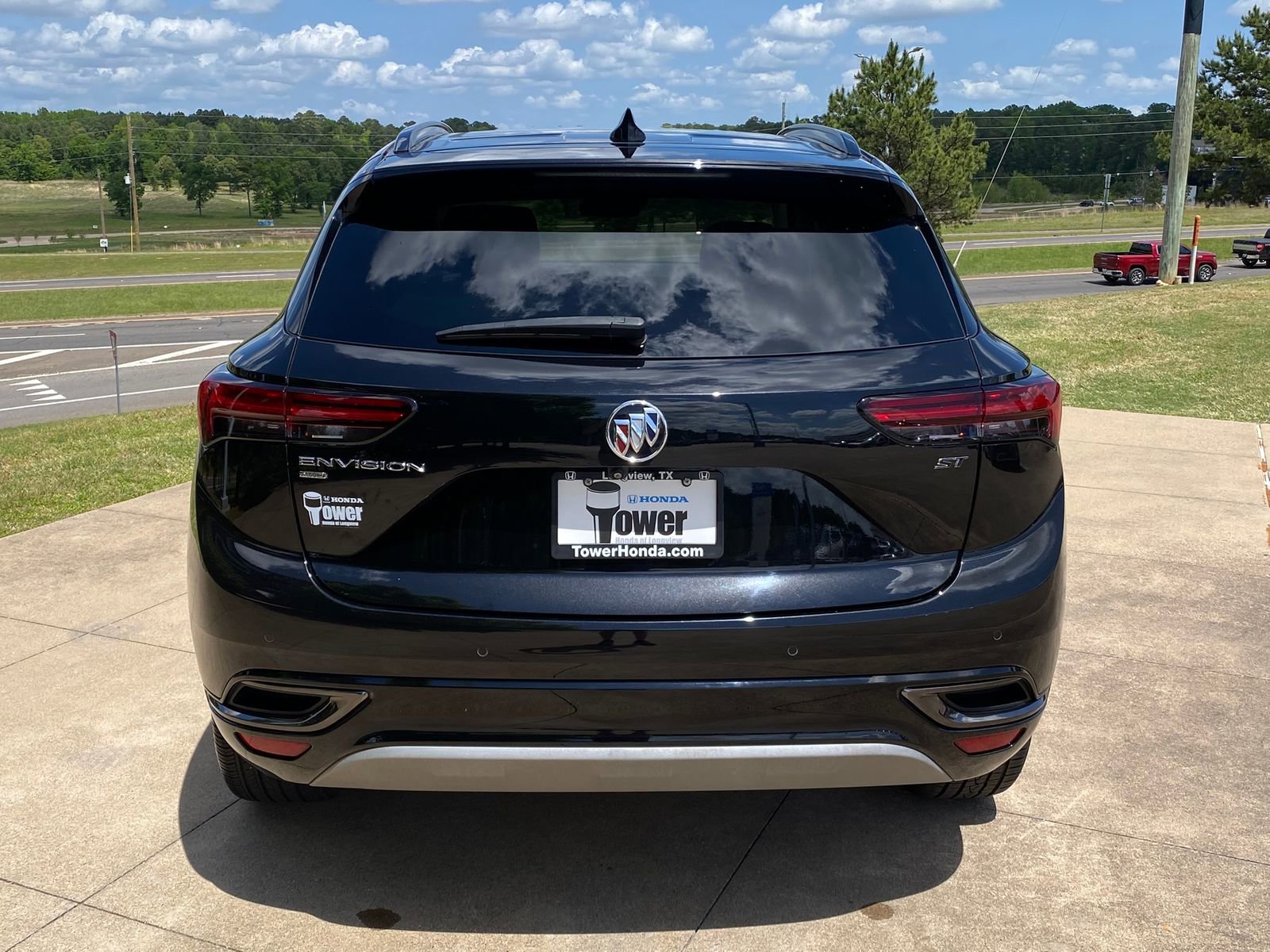 Used 2023 Buick Envision Essence w/ Sport Touring Package image 5