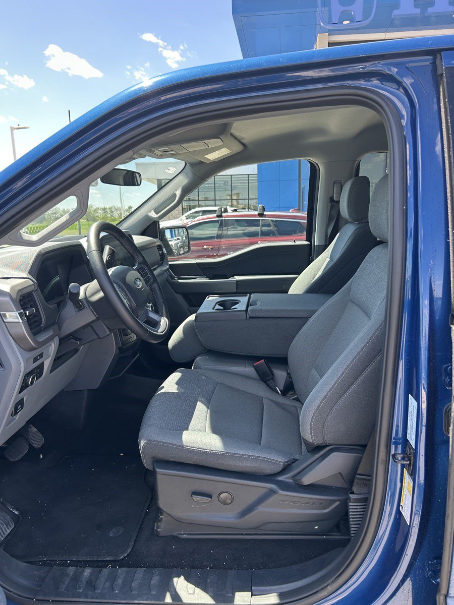 Used 2025 Ford F150 XLT w/ Equipment Group 301A Standard AWD/4WD image 17