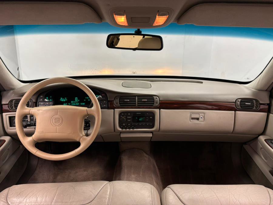 Used 1997 Cadillac De Ville Sedan w/ Comfort/Convenience Pkg image 40