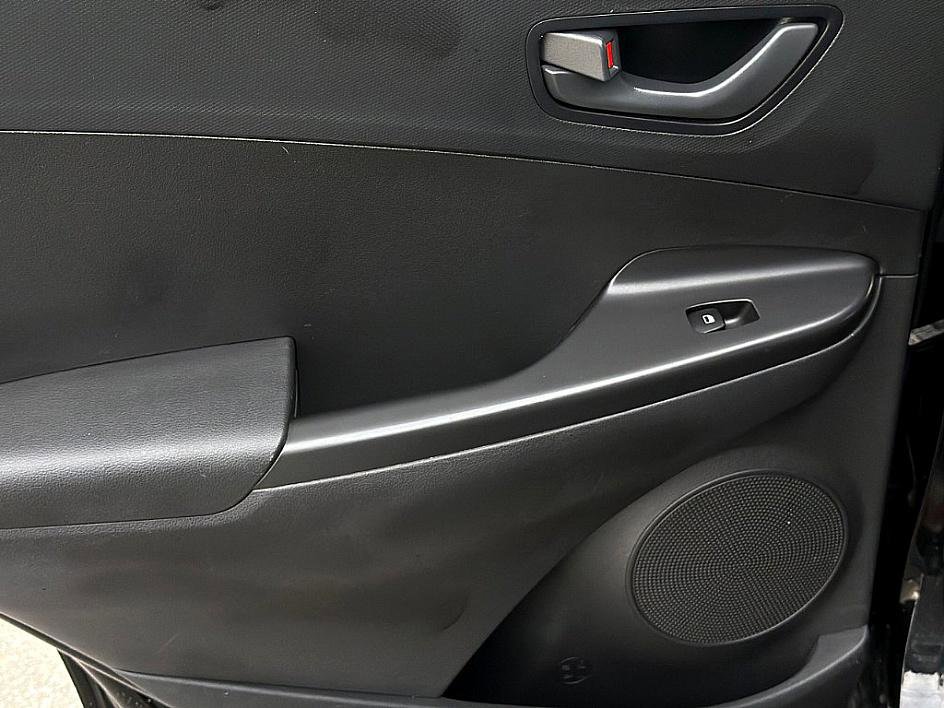 Certified 2023 Hyundai Kona SEL w/ Cargo Package image 8