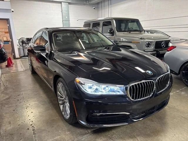 Used 2018 BMW 750i RWD image 4
