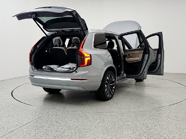 New 2026 Volvo XC90 T8 Plus AWD/4WD image 11