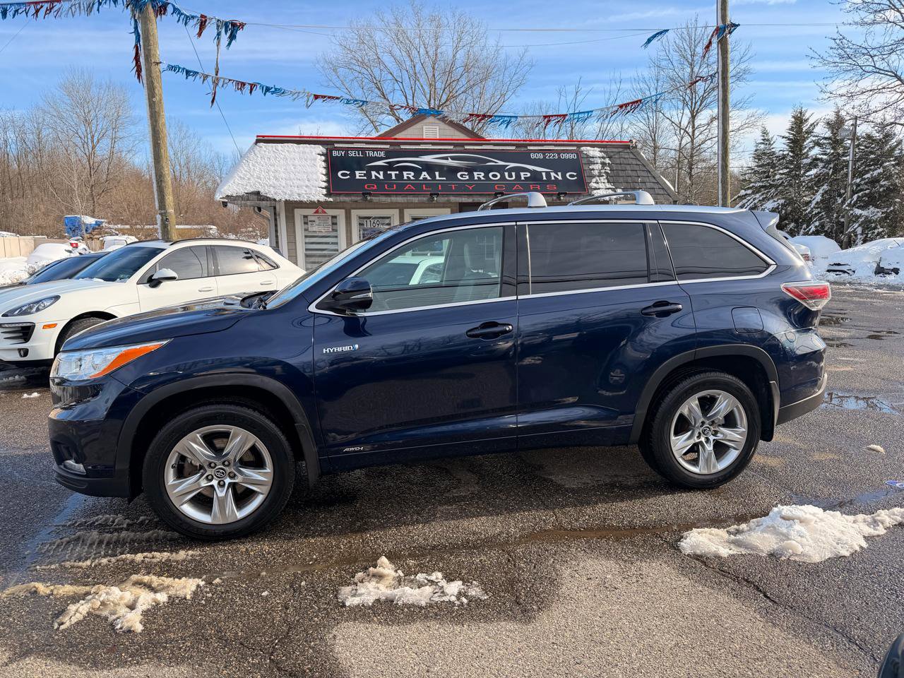 Used 2016 Toyota Highlander Limited Platinum image 3