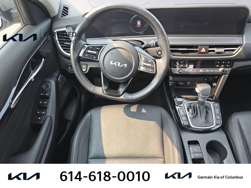 Certified 2024 Kia Seltos SX w/ SX Sunroof Package AWD/4WD image 16