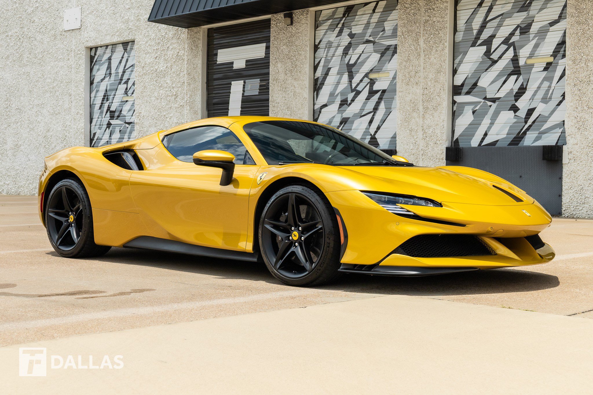 Used 2023 Ferrari SF90 Spider AWD/4WD image 18