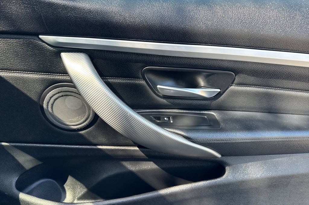 Used 2020 BMW 430i Coupe w/ M Sport Package RWD image 17