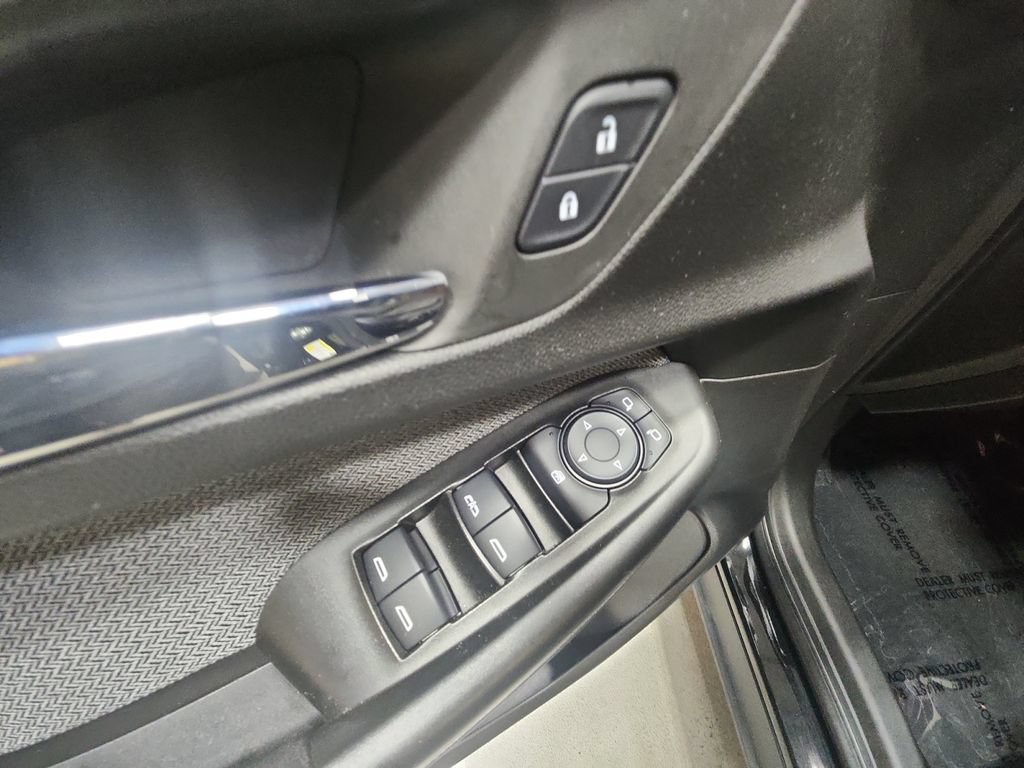 Used 2023 Chevrolet TrailBlazer LT FWD image 36