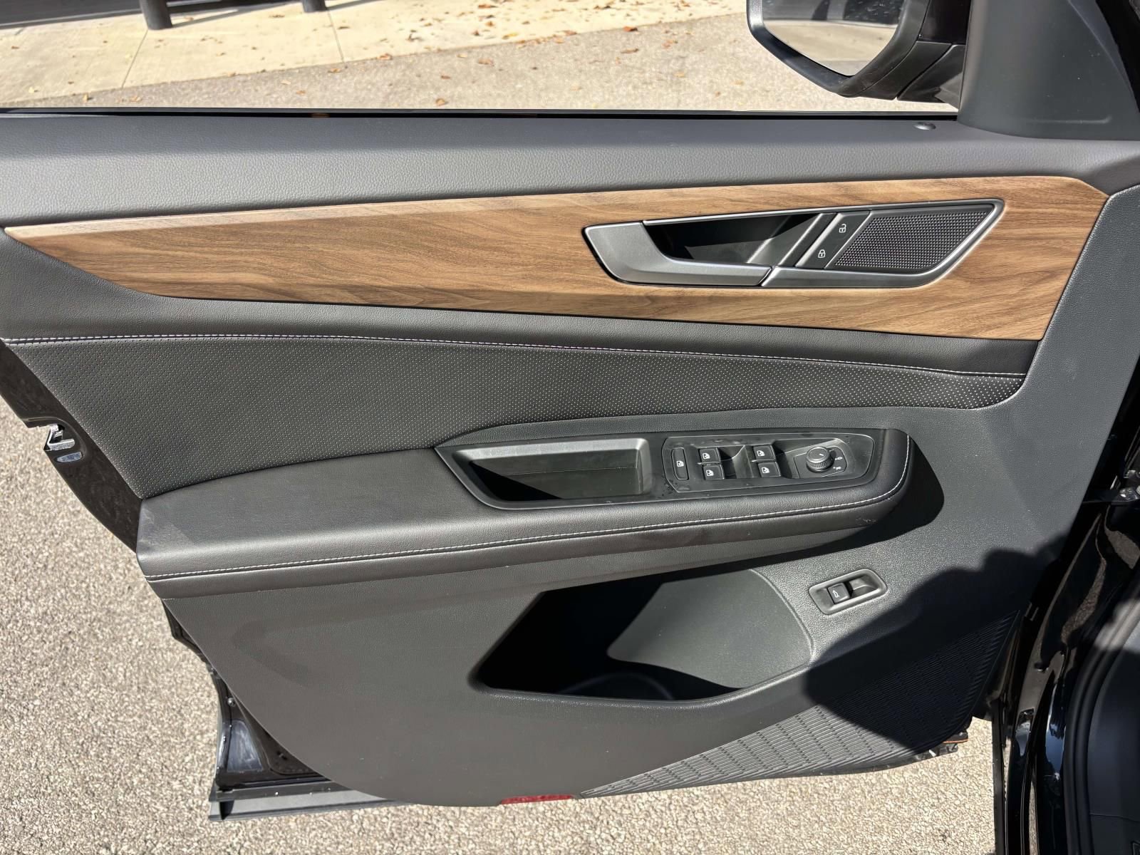 New 2026 Volkswagen Atlas SE image 11