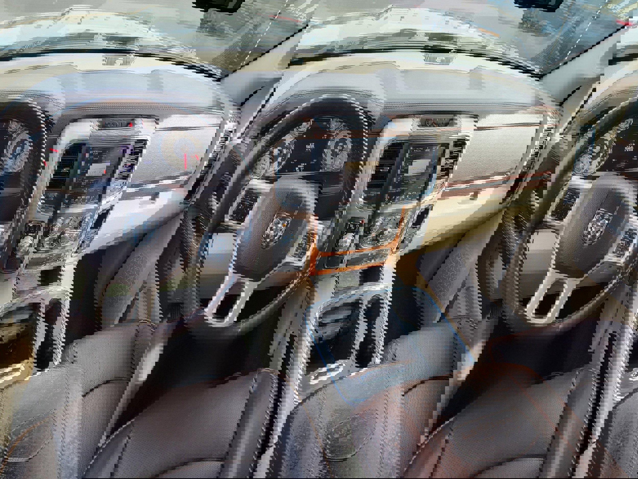 Used 2017 RAM 1500 Laramie Longhorn image 14