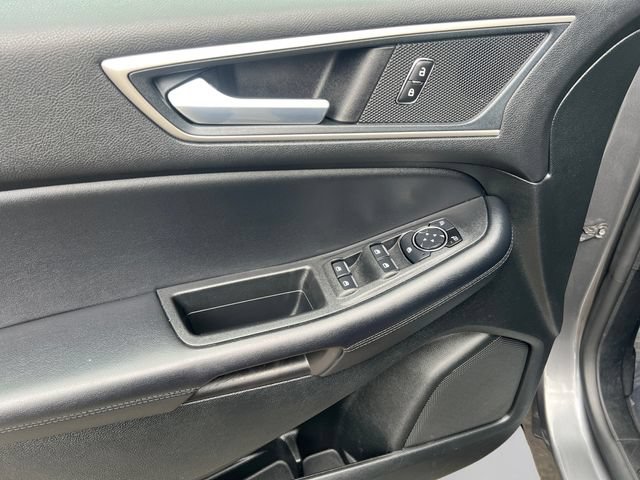 Used 2023 Ford Edge SEL AWD/4WD image 11