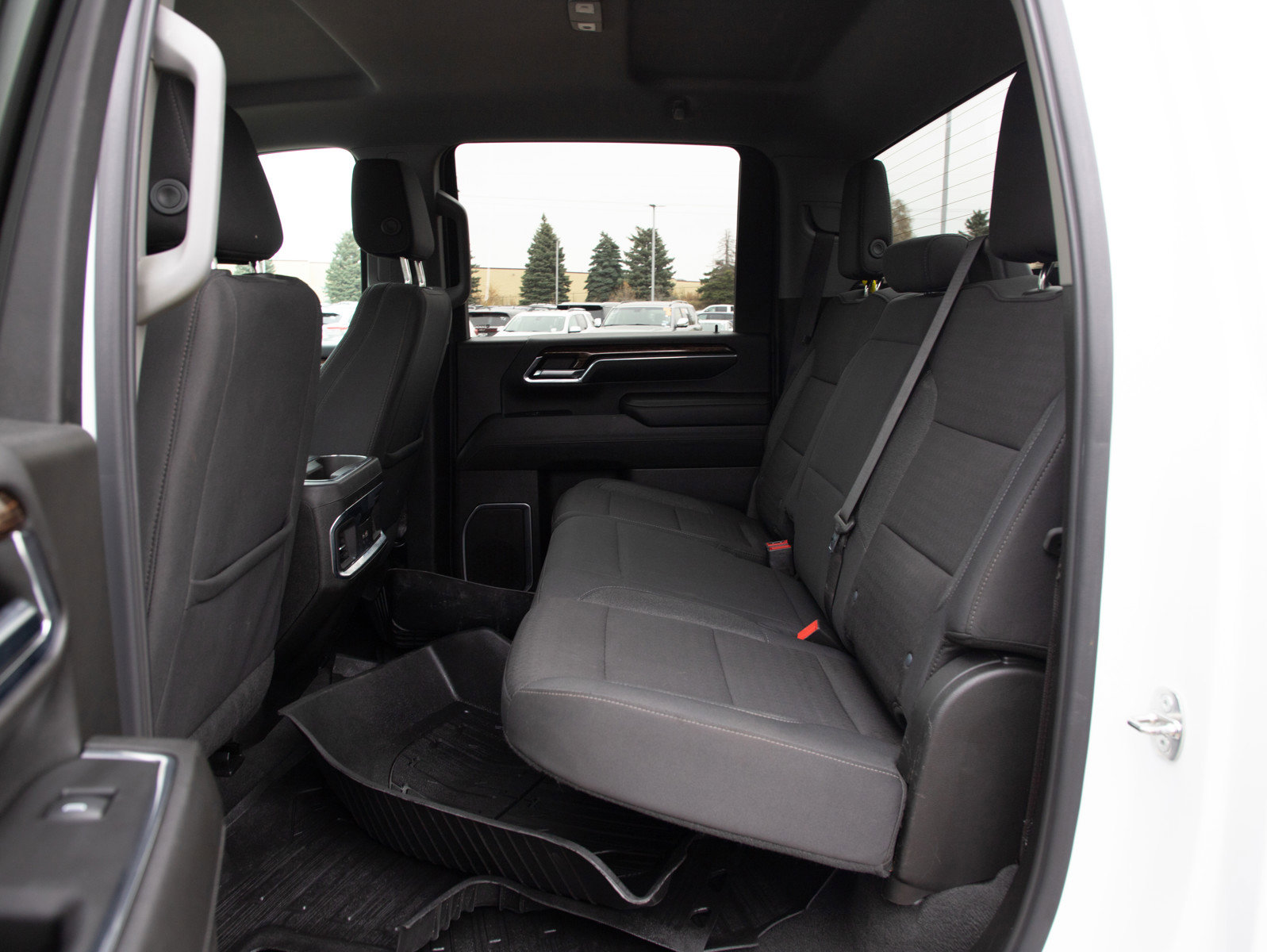 Used 2024 GMC Sierra 3500 SLE w/ SLE Value Package image 17