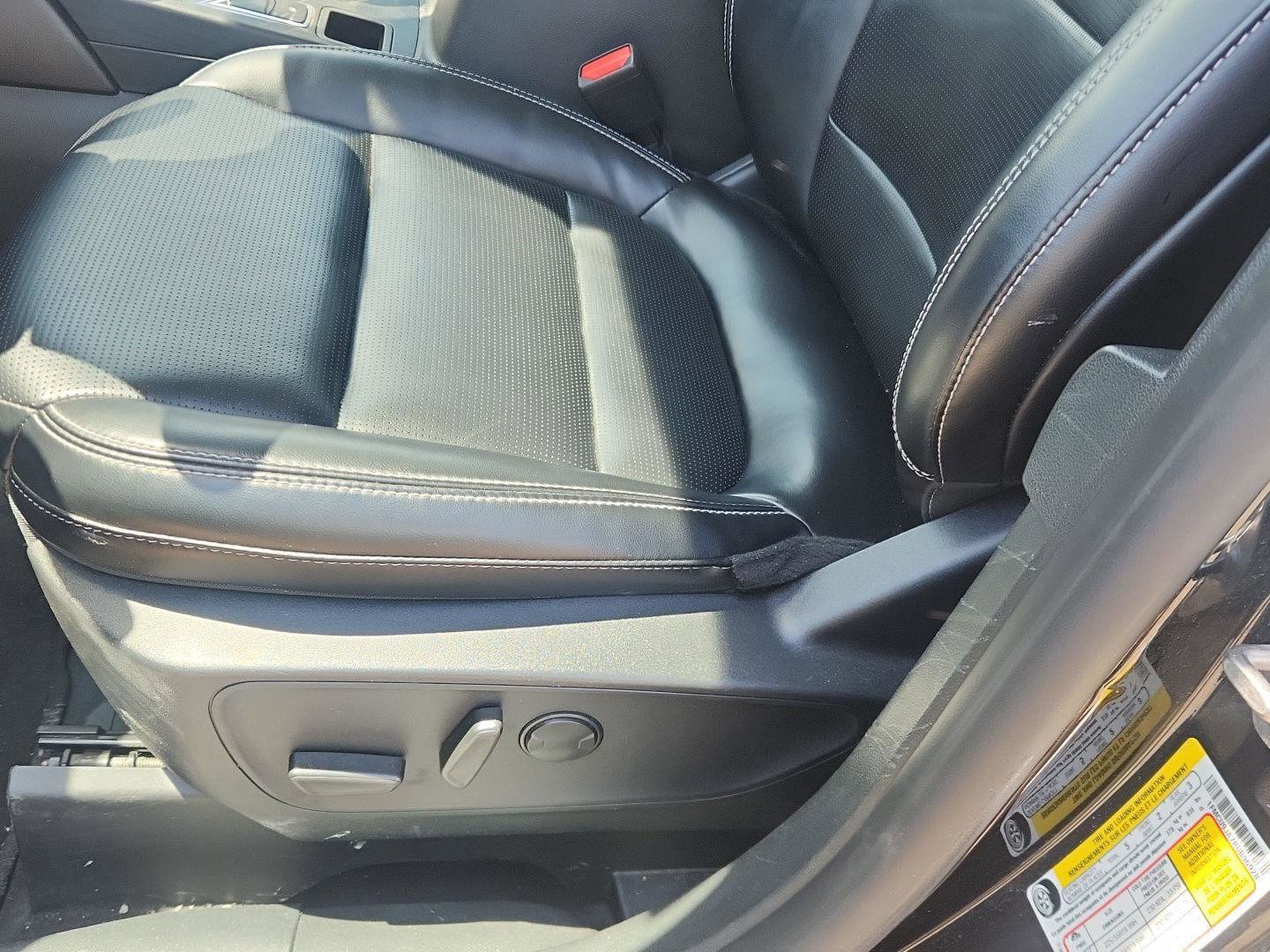 Used 2024 Ford Escape Platinum AWD/4WD image 11