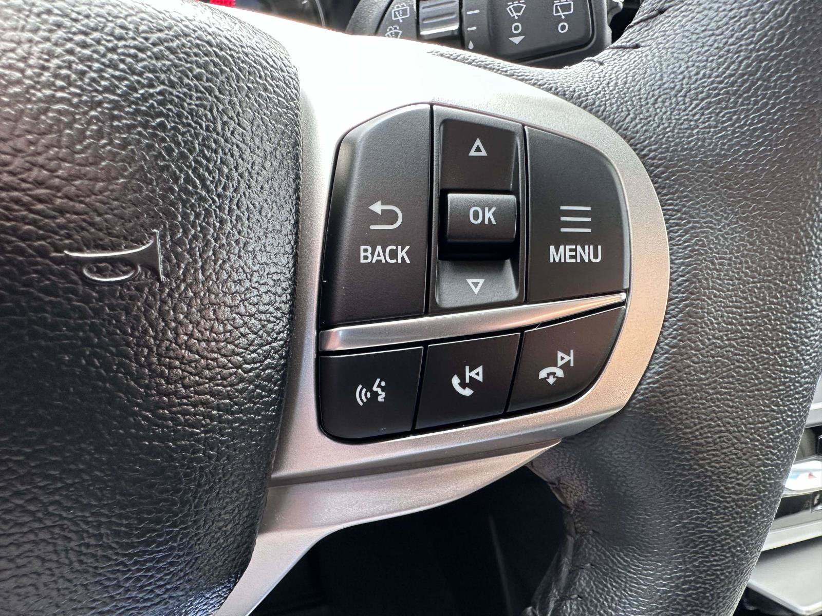 Certified 2024 Ford Explorer XLT w/ Equipment Group 202A AWD/4WD image 18