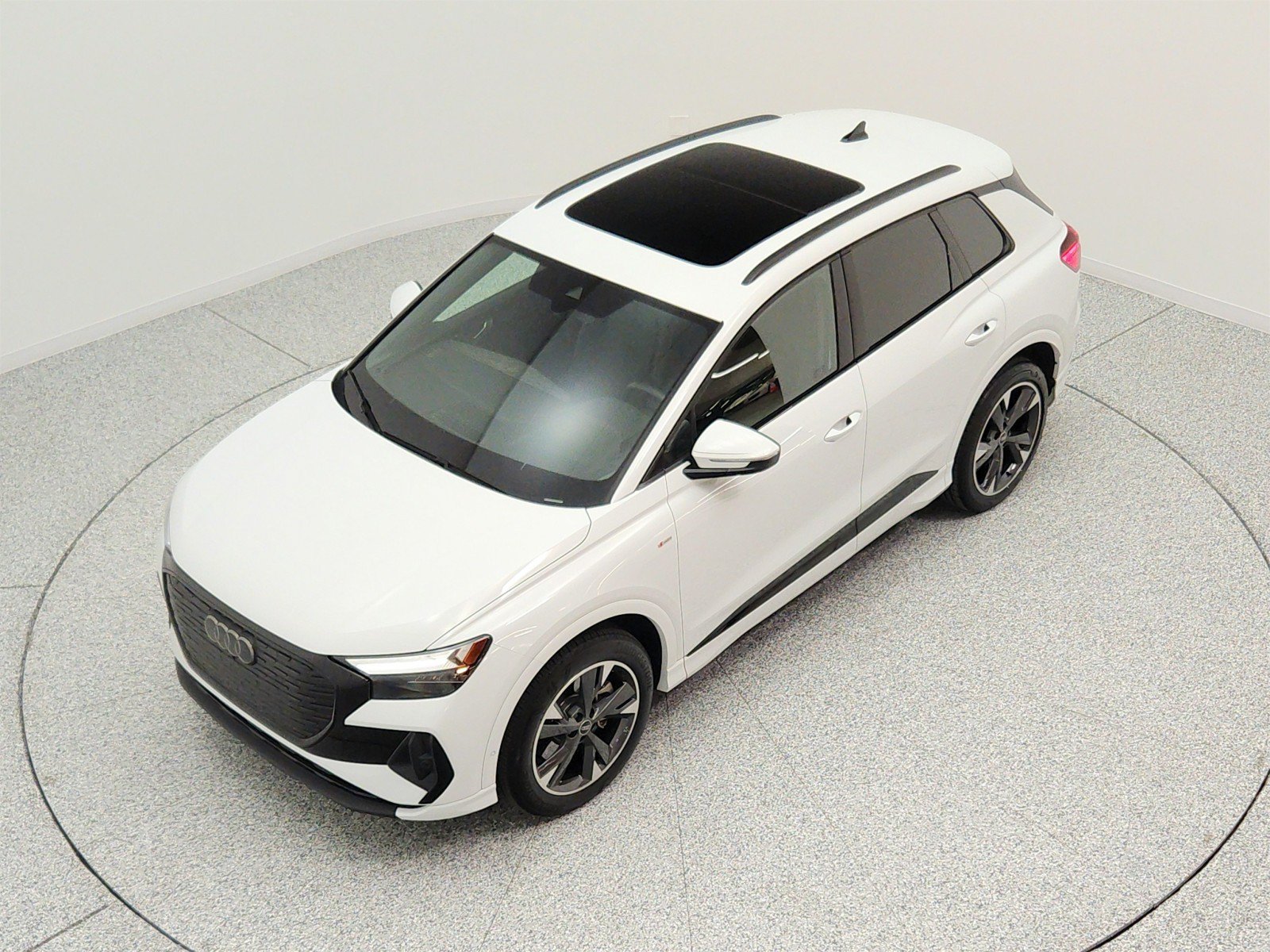 Used 2024 Audi Q4 e-tron Premium Plus w/ Premium Plus AWD/4WD image 22