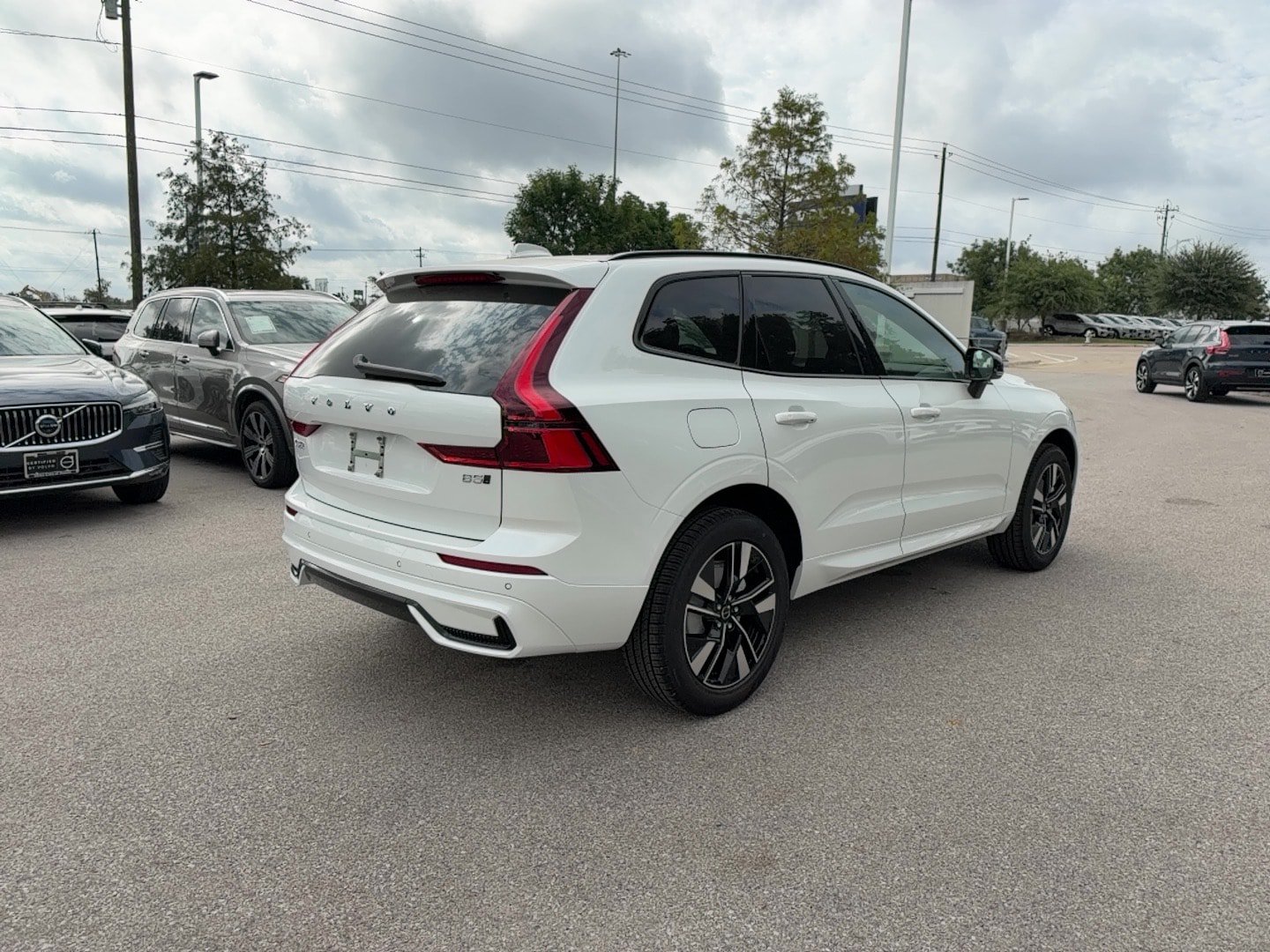 New 2027 Volvo XC60 B5 Core AWD/4WD image 7