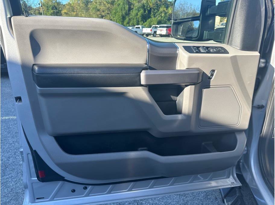 Used 2019 Ford F150 XLT w/ Equipment Group 302A Luxury image 13
