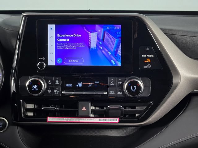 Used 2024 Toyota Highlander LE AWD/4WD image 24